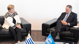 Yamandú Orsi recibió a Kristalina Georgieva en Torre Ejecutiva.
