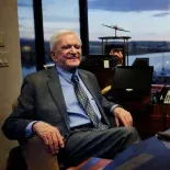 Con su increíble fortuna tomó decisiones que al día de hoy le son cuestionadas. Con su increíble fortuna tomó decisiones que al día de hoy le son cuestionadas.