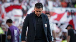 Marcelo Gallardo y un dolor de cabeza en la pretemporada. Marcelo Gallardo y un dolor de cabeza en la pretemporada.