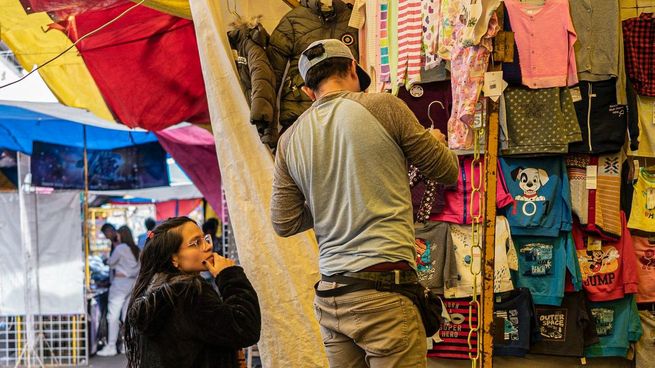 El trabajo de feriante es uno de los más extendidos en el norte argentino.