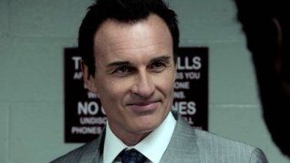 Julian McMahon, reconocido por sus papeles en Nip/Tuck, Charmed y como el villano Dr. Doom en Los Cuatro Fantásticos, falleció a los 56 años tras una batalla privada contra el cáncer.