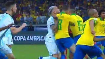 Los dos penales que reclama la Selección y que decidieron no revisar con el VAR