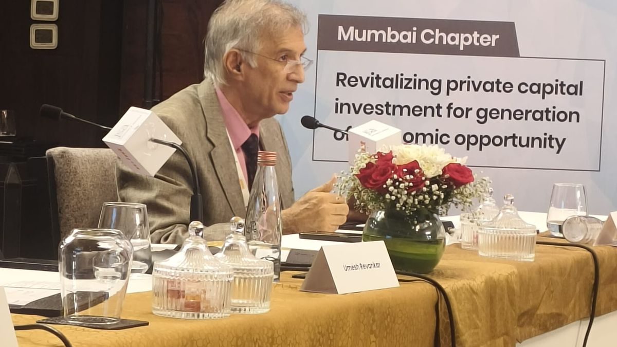 Who is Niranjan Hiranandani and how he became one of the most influential billionaires in India