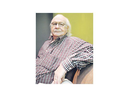 Manuel Iedvabni: «La obra me recordó una frase de Estanislao López a Rosas: ‘Vea mi general, en este país cuando hay con qué no hay en qué, y cuando hay en qué no hay con qué’».