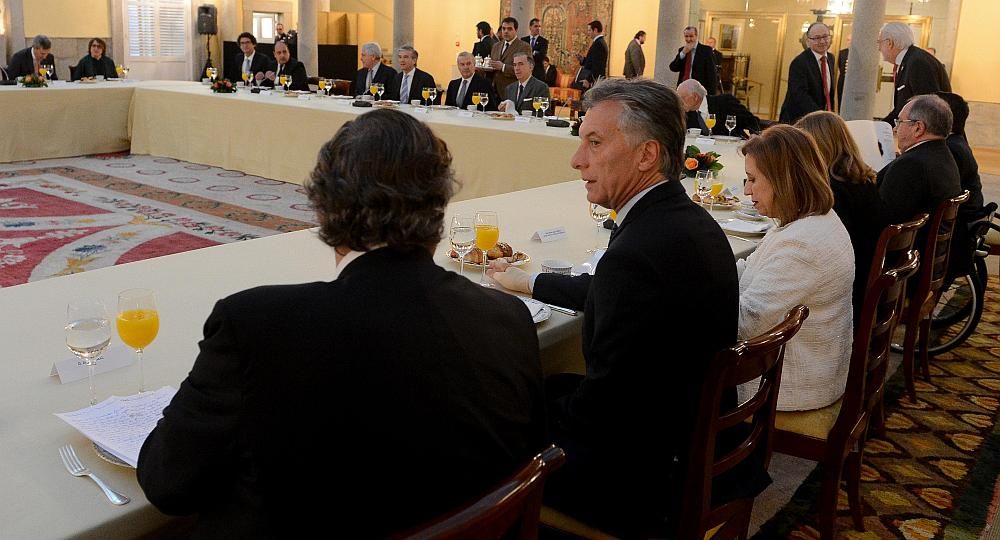 Macri desayunó con empresarios.