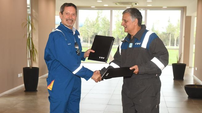 Directivos de ambas compañías observaron operaciones de perforación y fractura durante la recorrida por el principal desarrollo shale del país.