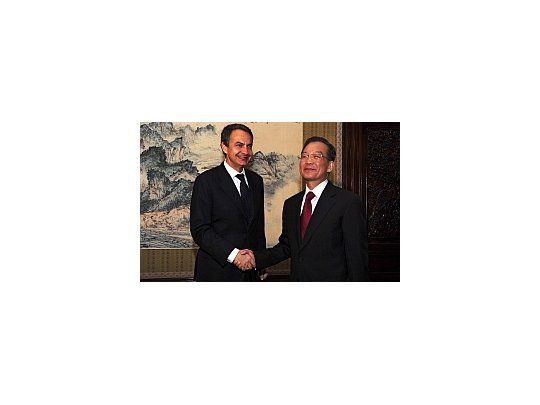 El presidente del Gobierno español, José Luis Rodríguez Zapatero, y el primer ministro chino, Wen Jiabao.
