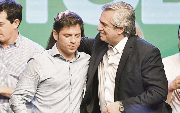 borrador. Mientras define si adelanta o atrasa su ceremonia de asunci&oacute;n para asistir a la jura de Alberto F., el electo gobernador pule su discurso.