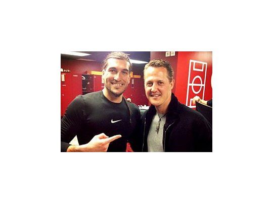 Pinto subió una foto con Schumacher al Twitter.