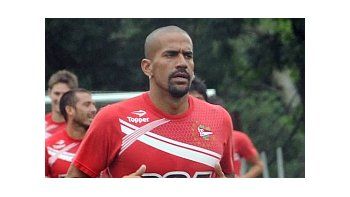 Verón está en duda para el clásico del sábado.
