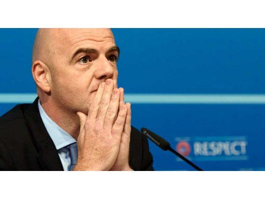 Infantino, presidente de la FIFA, lamentó la tragedia de los hinchas en Chile