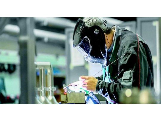 Pymes industriales reclaman congelamiento de precios energéticos, créditos blandos y control de importaciones