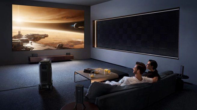 Un proyector 4K con sonido envolvente y pantalla inflable conquista a millones que quieren llevar el cine a donde vayan, sin complicaciones.