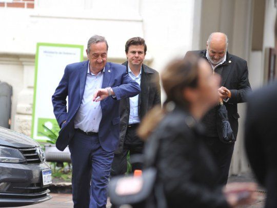 El intendente de Tandil, Miguel Ángel Lunghi, aseguró que si no tienen una respuesta positiva de Nación, avanzará en su cometido sin autorización.&nbsp;