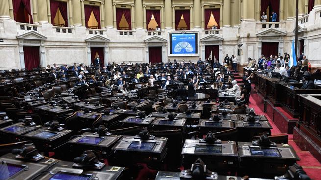 El oficialismo salió duro este viernes a contestarle al PRO &nbsp;por su reproche tras el intento fallido para debatir el proyecto de Ficha Limpia.