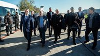 Martín Llaryora, junto a la delegación del Vaticano en Córdoba.