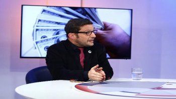 Es la segunda vez que en época electoral el gobierno de Cambiemos, mantiene artificial y transitoriamente el dólar estable