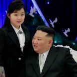 La hija de Kim Jong-Un visitó el mausoleo durante Año Nuevo. La hija de Kim Jong-Un visitó el mausoleo durante Año Nuevo.