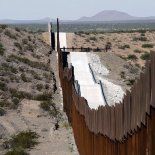 El Sistema de Denegación Activa utiliza ondas electromagnéticas para generar una sensación intensa de calor sobre la piel.