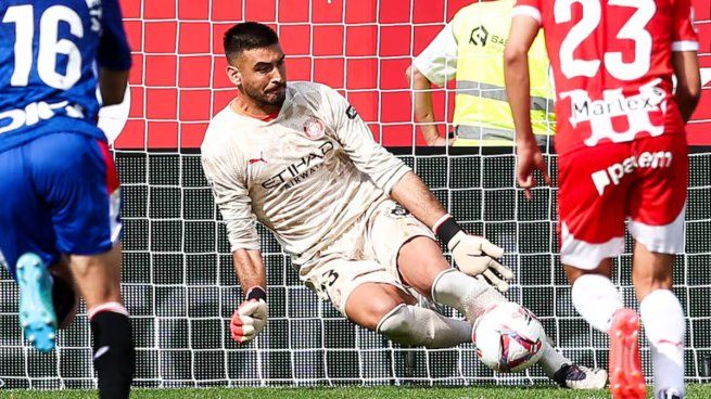 Gazzaniga fue la gran figura en la agónica victoria del Girona