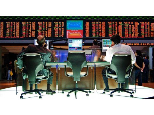 El Bovespa bajó un 0,3% y el real se depreció un 0,7% a 3,152