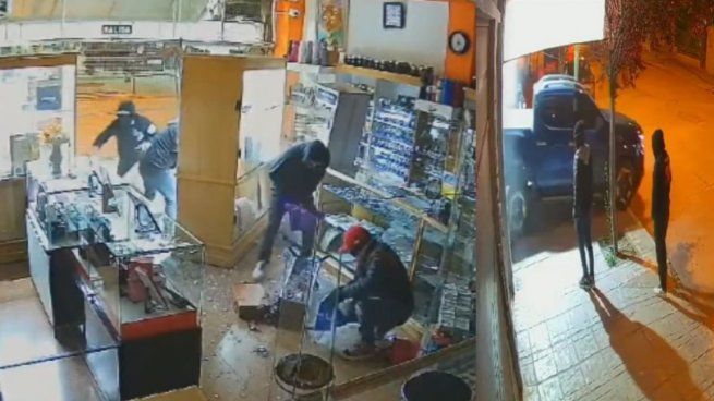 Robo de película en una joyería de Cipolletti