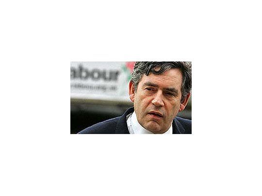 Primer ministro británico recupera apoyo en medio de la crisis
