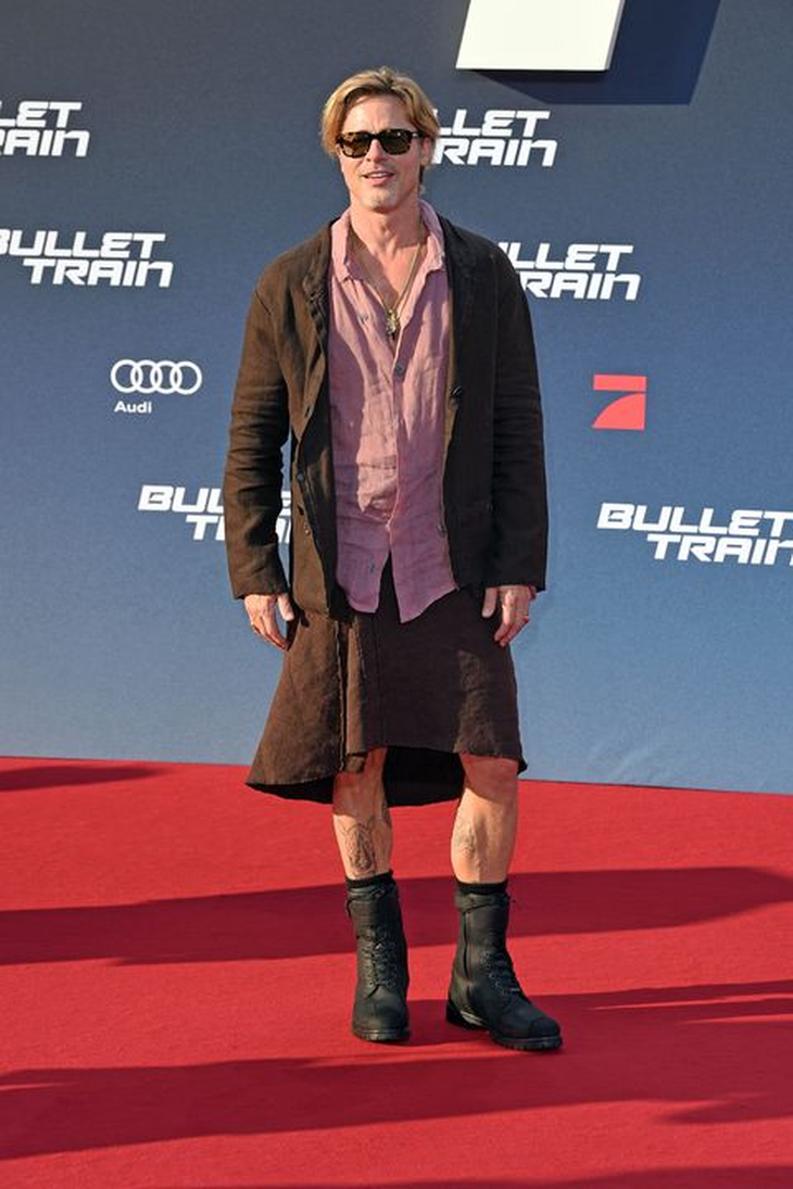 Brad Pitt sorprendió a todos con su look en la avant premiere de su última  película