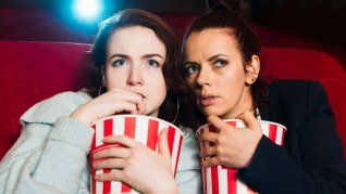 La película vuelve a circular fuerte y alimenta charlas sobre humor, costumbres y lo que cada uno ve en ese espejo.