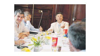 ámbito.com | El jefe de Gobierno porteño pidió ayer «unos días» para analizar un posible aumento de tarifas, pero ya se adelanta que, de realizarse, será de manera escalonada.
