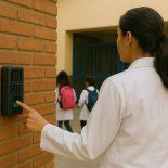 Implementan el registro de huellas digitales en docentes. Implementan el registro de huellas digitales en docentes.