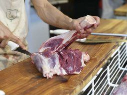 Los argentinos consumen apenas 46,5 kilos de carne vacuna por año.