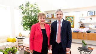 La deuda flotante fue clave para que Luis Caputo le muestre una meta fiscal cumplida al FMI. La deuda flotante fue clave para que Luis Caputo le muestre una meta fiscal cumplida al FMI.