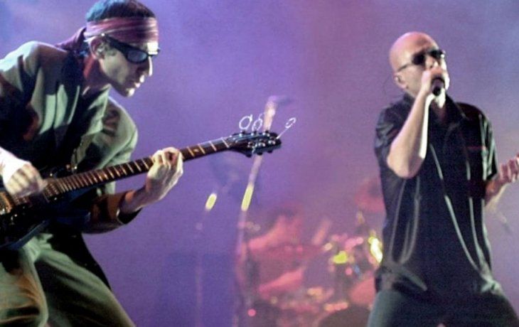 El guitarrista Skay Beilinson y el cantante Carlos El Indio Solari.&nbsp;