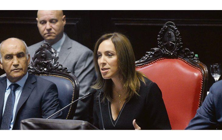 Defensa. En su discurso, Vidal defendió la propuesta a los maestros de aplicar un plus por presentismo y dijo que cuidará “el poder adquisitivo”.