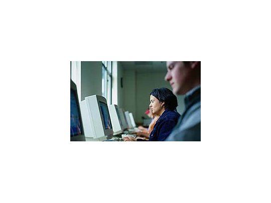 Los accesos residenciales a la Web aumentaron 10,6%, a 3,6 millones.
