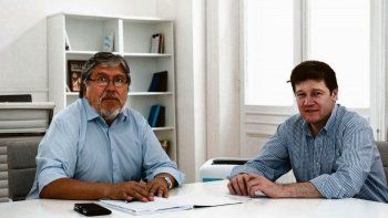 AGENDA. Melella, con el secretario de Relaciones Pol&iacute;ticas y Parlamentarias, Fernando &ldquo;Chino&rdquo; Navarro. En la isla no se apagan cruces con Bertone.