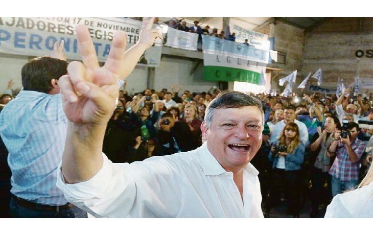 Reacción. Peppo, al ser ratificado al frente del Consejo Provincial del PJ. “Los adversarios no están dentro del partido, sino afuera”, disparó.