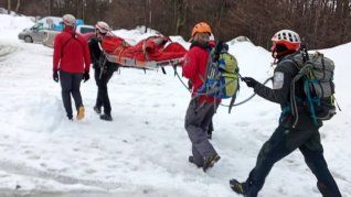 Las autoridades de Tierra del Fuego confirmaron el fallecimiento de dos personas en la zona superior del glaciar Vinciguerra. Las autoridades de Tierra del Fuego confirmaron el fallecimiento de dos personas en la zona superior del glaciar Vinciguerra.