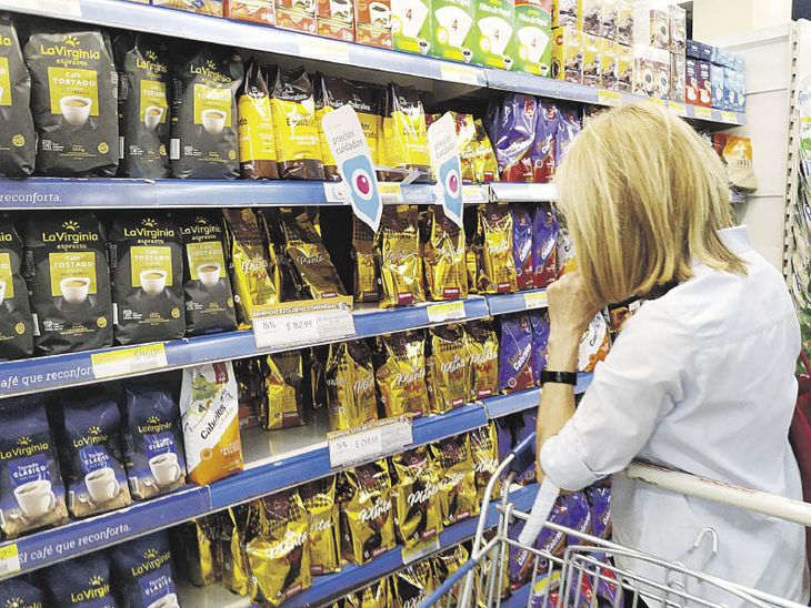 Advierten que la inflación puede atentar contra la recuperación del consumo durante el 2022