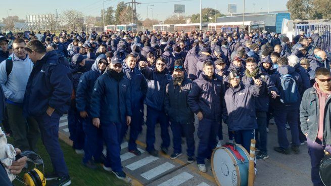 Movilización de los trabajadores de la UOM en Puerto Madero. 