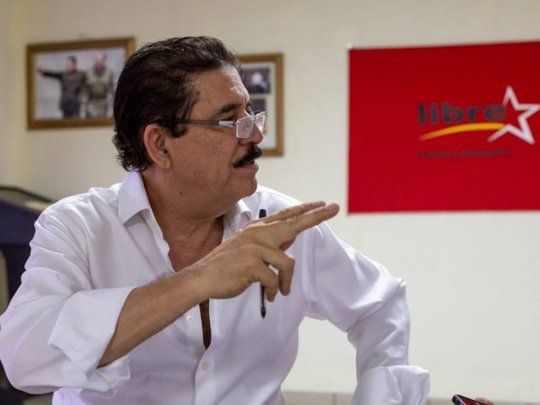 Manuel Zelaya: Cristina es nuestro símbolo de democracia en Latinoamérica.