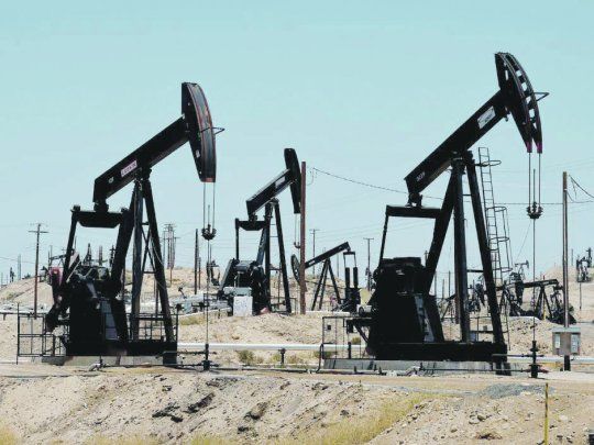Las reservas de petróleo crudo en Estados Unidos alcanzaron un nuevo récord por segunda semana consecutiva.