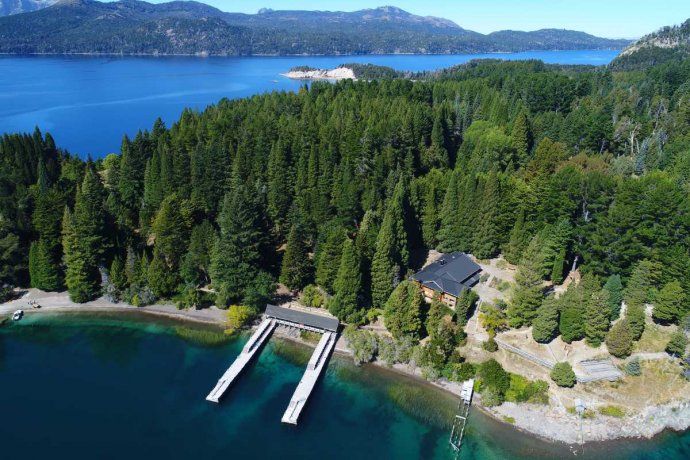 Los territorios usurpados estan localizados Villa Mascardi, dentro del&nbsp;parque nacional Nahuel Huapi.