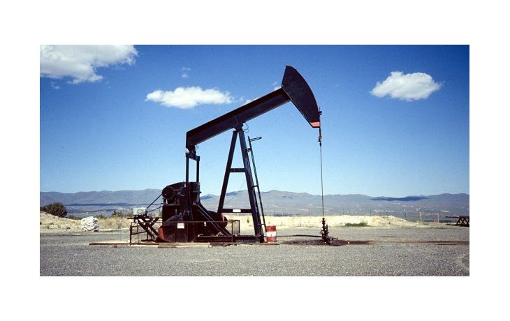 Irán apoyó medidas para estabilizar el petróleo y el barril saltó 5,6%