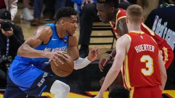 milwaukee paso al frente en la final del este de la nba ante atlanta