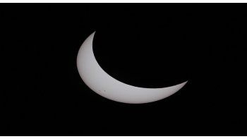 El primer eclipse total de Sol que ocurrió en tierras continentales estadounidenses en 38 años, genera expectativa entre locales y extranjeros.
