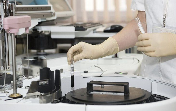 EEUU acord&oacute; con el laboratorio AstraZeneca por nuevos tratamientos contra el coronavirus.&nbsp;