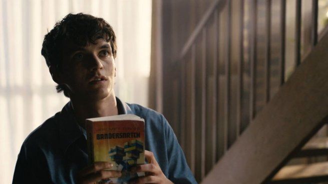 Black Mirror: Bandersnatch es una de las películas que permanecerá en Netflix.