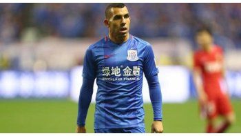 Tevez es muy criticado por los hinchas del Shanghai Shenhua.